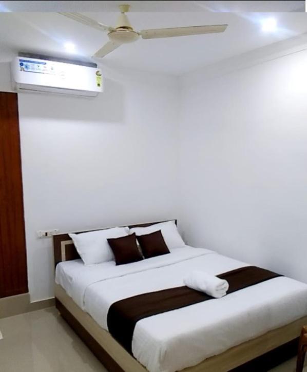 Tharavad Residency Hotel Iritti Екстериор снимка